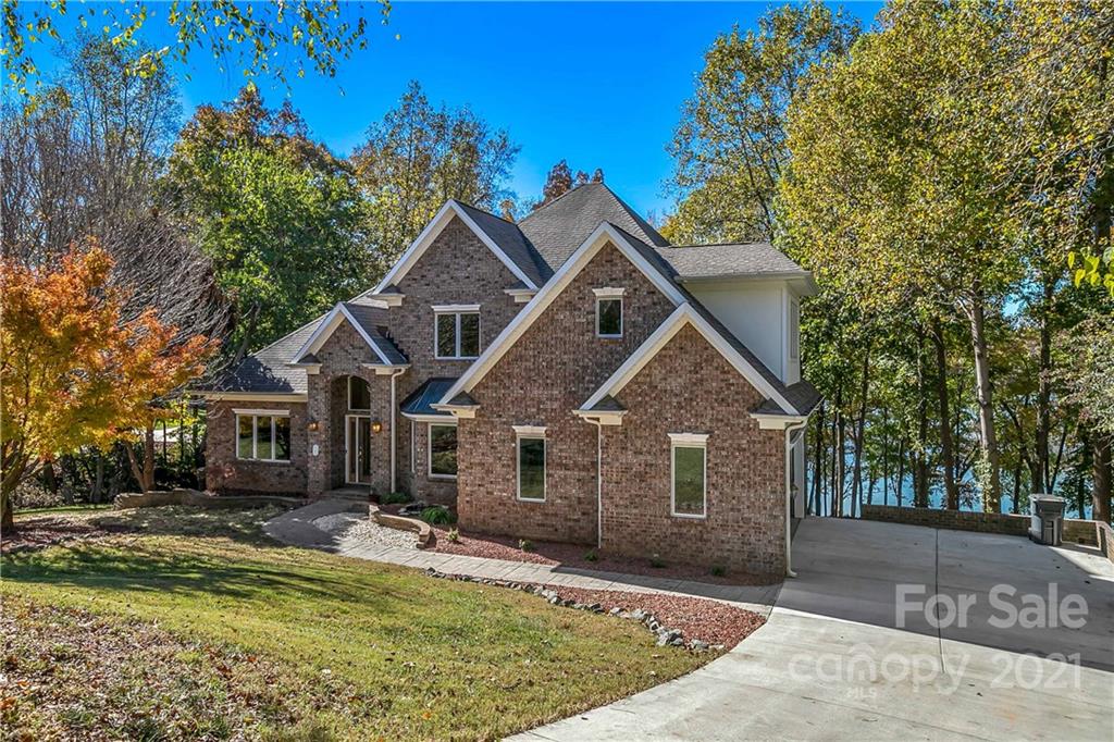 5628 Plantation Ridge Road Charlotte, NC 28214 - Photo 43 of 43 a front view of a house with a yard