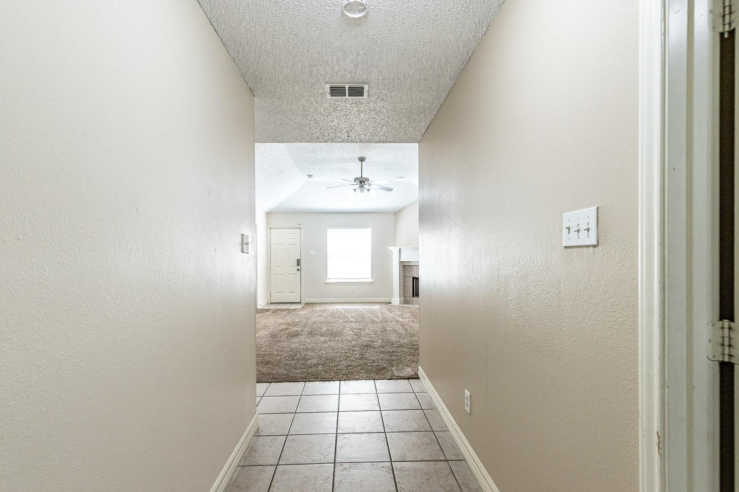 6903 8th Street Lubbock, TX 79416 - Photo 4 of 30 Entryway
