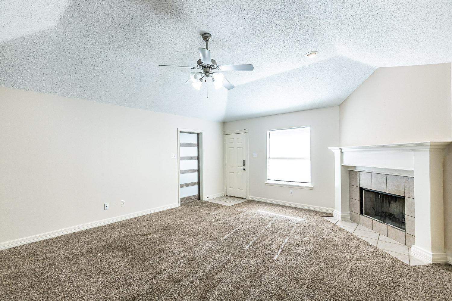 6903 8th Street Lubbock, TX 79416 - Photo 5 of 30 Living Room