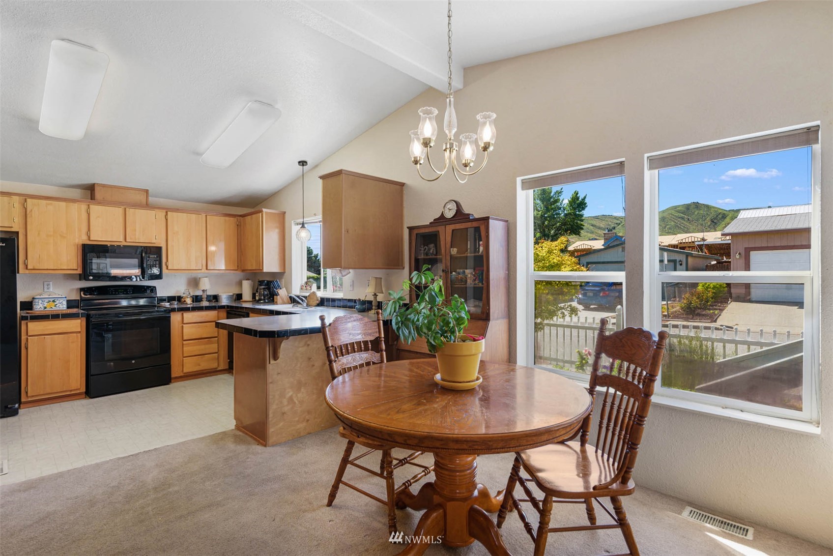 434 Ridgeview Place Wenatchee, WA 98801 - Photo 9 of 31 Gallery Image 9