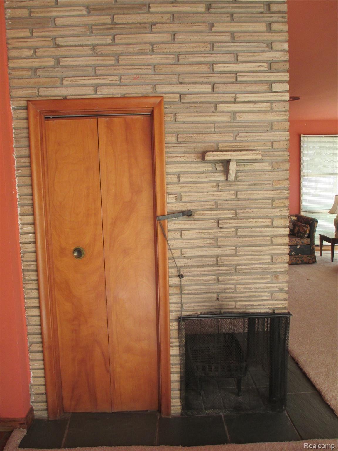 22535 Beech Road Southfield, MI 48033 - Photo 9 of 32 IMG_3127.JPG