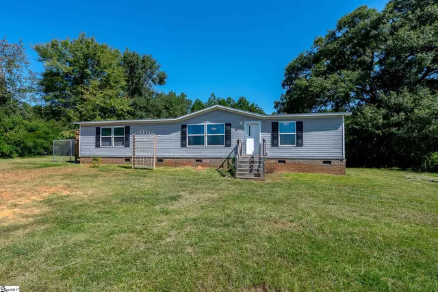 $199,000 | 30857 East 72nd Highway, Whitmire, SC 29178