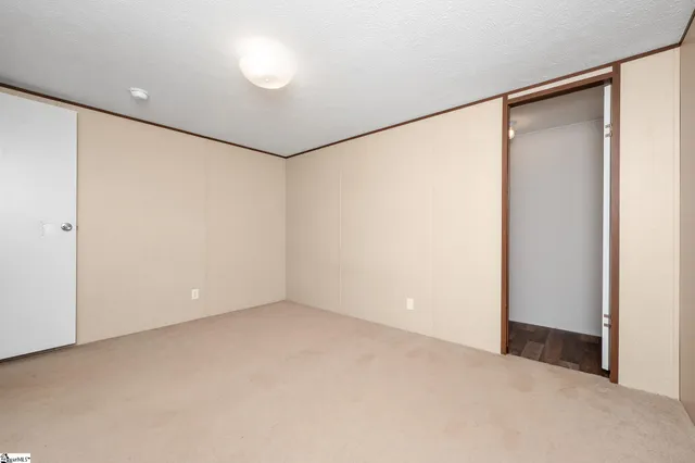 $199,000 | 30857 East 72nd Highway, Whitmire, SC 29178