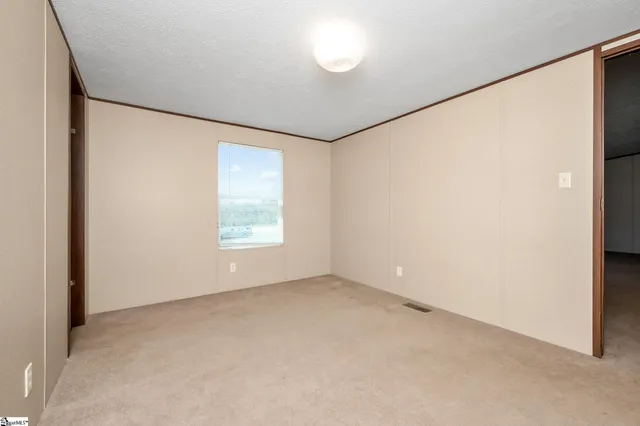 $199,000 | 30857 East 72nd Highway, Whitmire, SC 29178