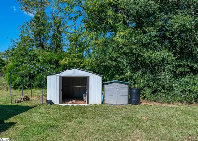 $199,000 | 30857 East 72nd Highway, Whitmire, SC 29178