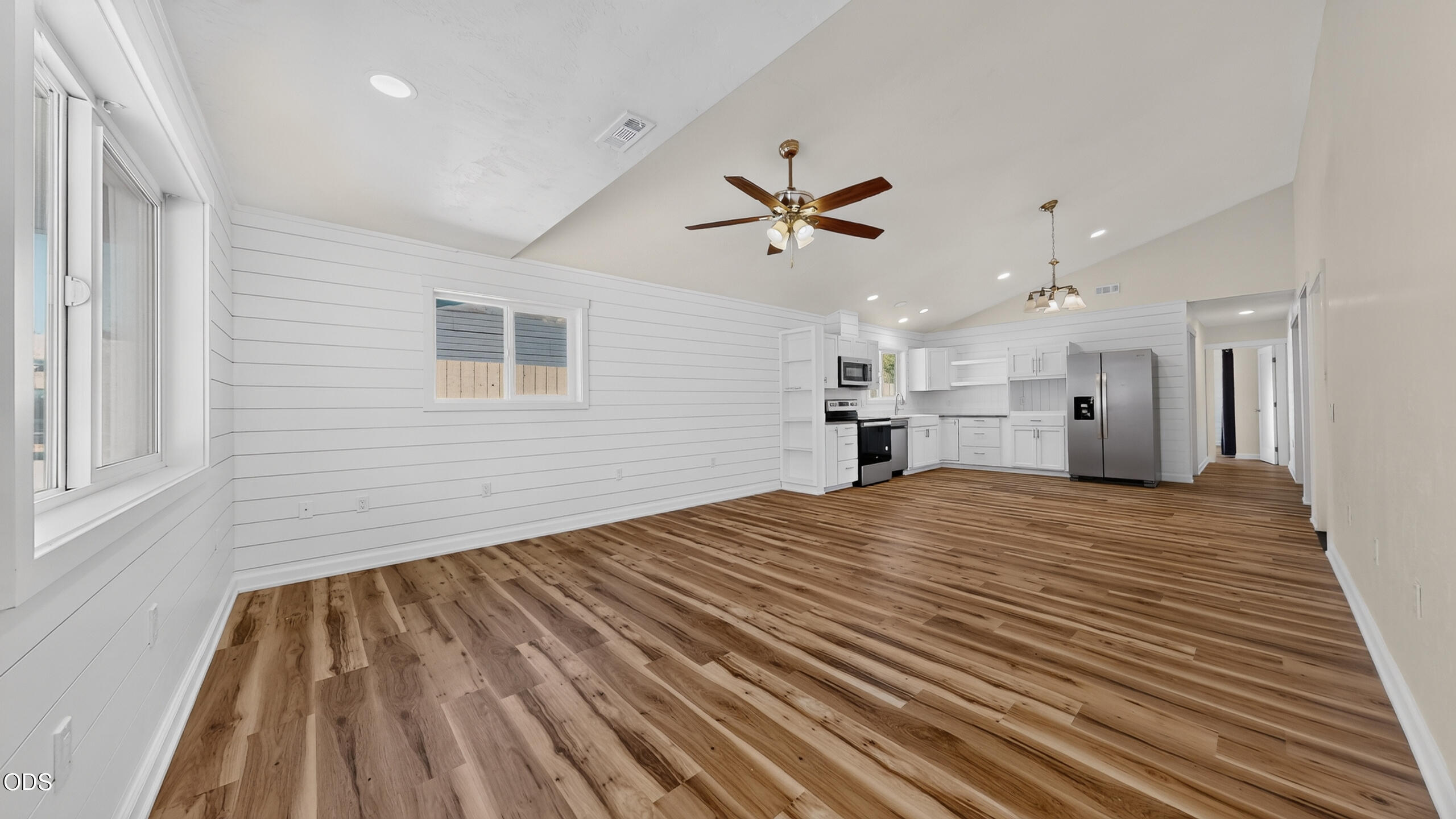 63266 Vogt Road Bend, OR 97701 - Photo 4 of 33 Gallery Image 4
