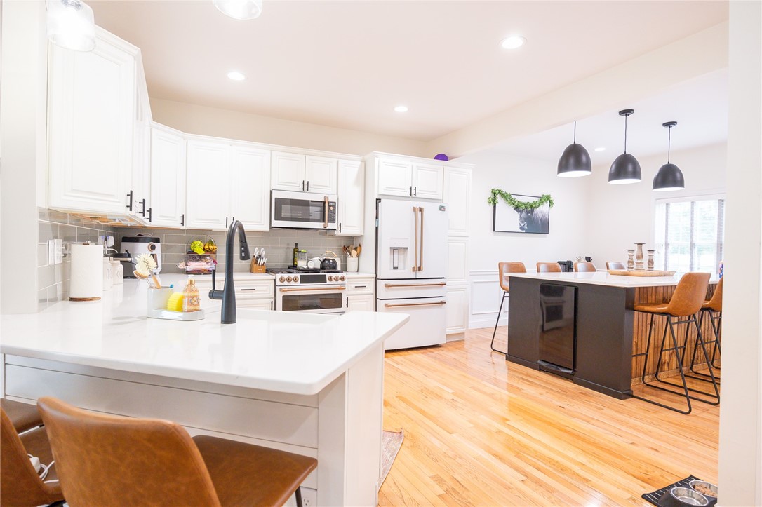 28 Kiley Way Coventry, RI 02816 - Photo 3 of 19 Gallery Image 3