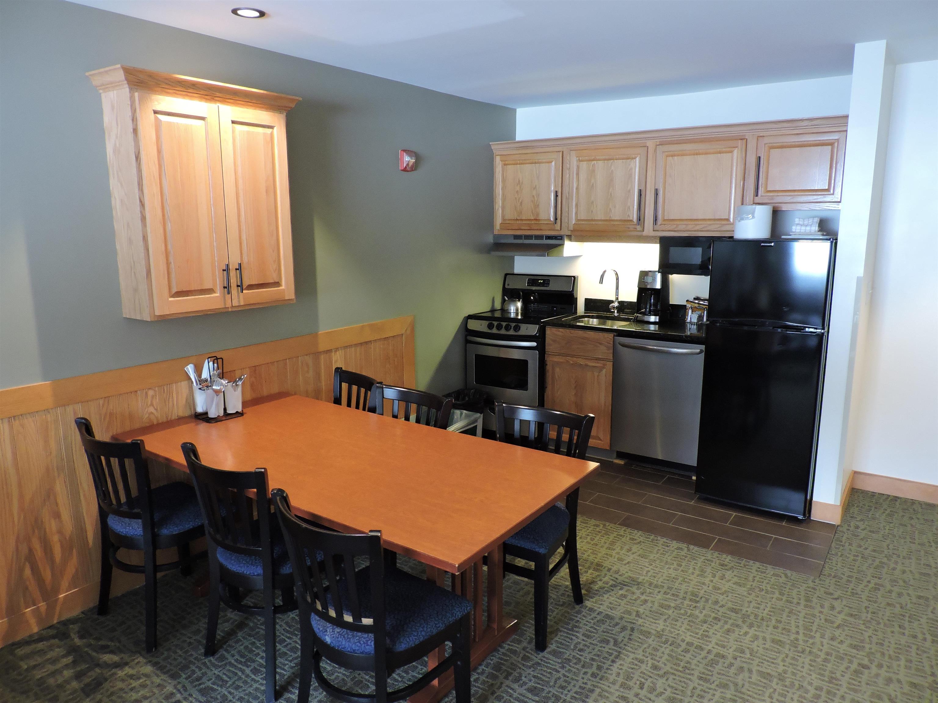 228 East Mountain Road, Unit D GRAND HOTEL 150 IV (SPAVEN) Killington, VT 05751 - Photo 14 of 28