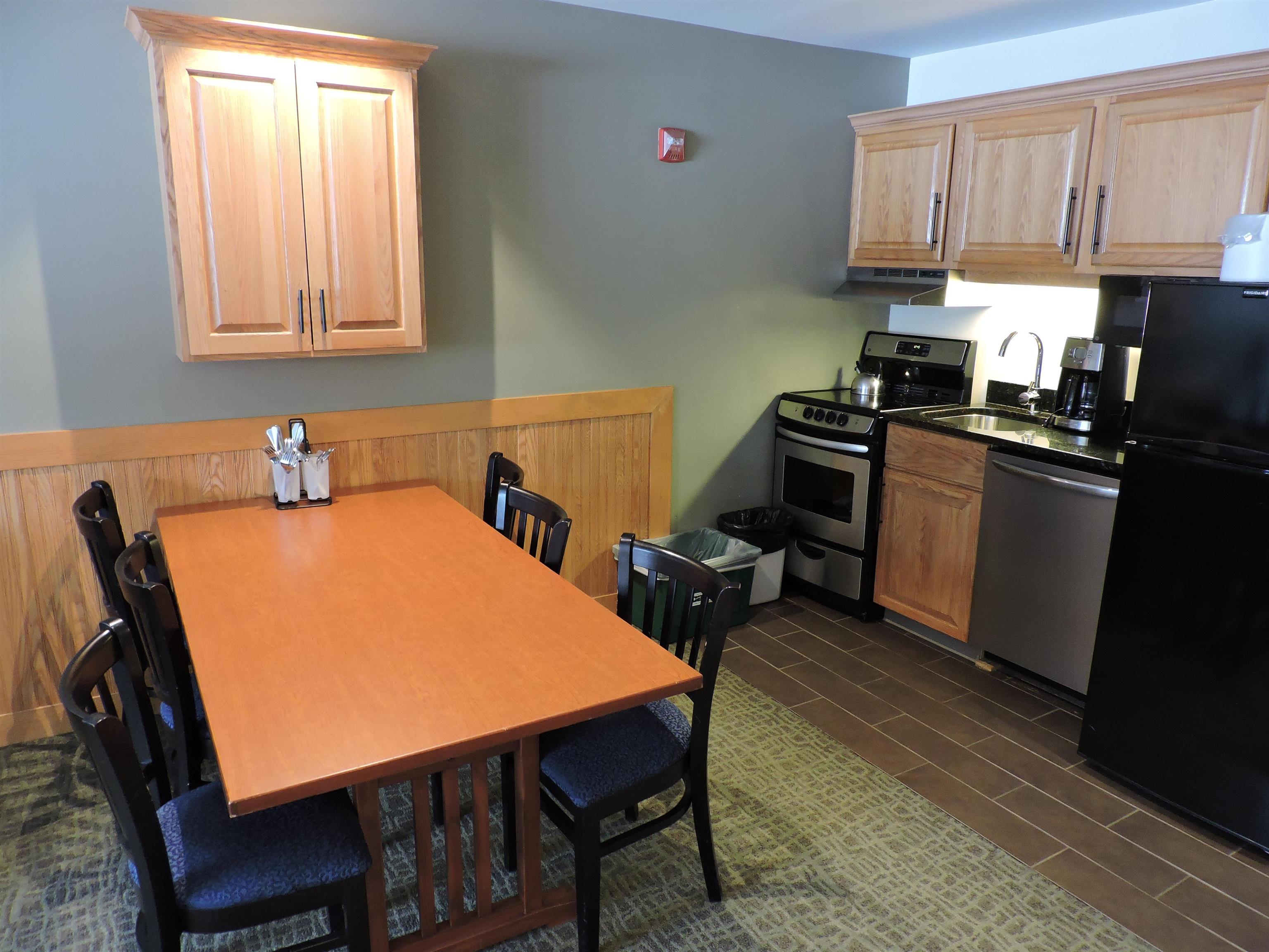 228 East Mountain Road, Unit D GRAND HOTEL 150 IV (SPAVEN) Killington, VT 05751 - Photo 20 of 28