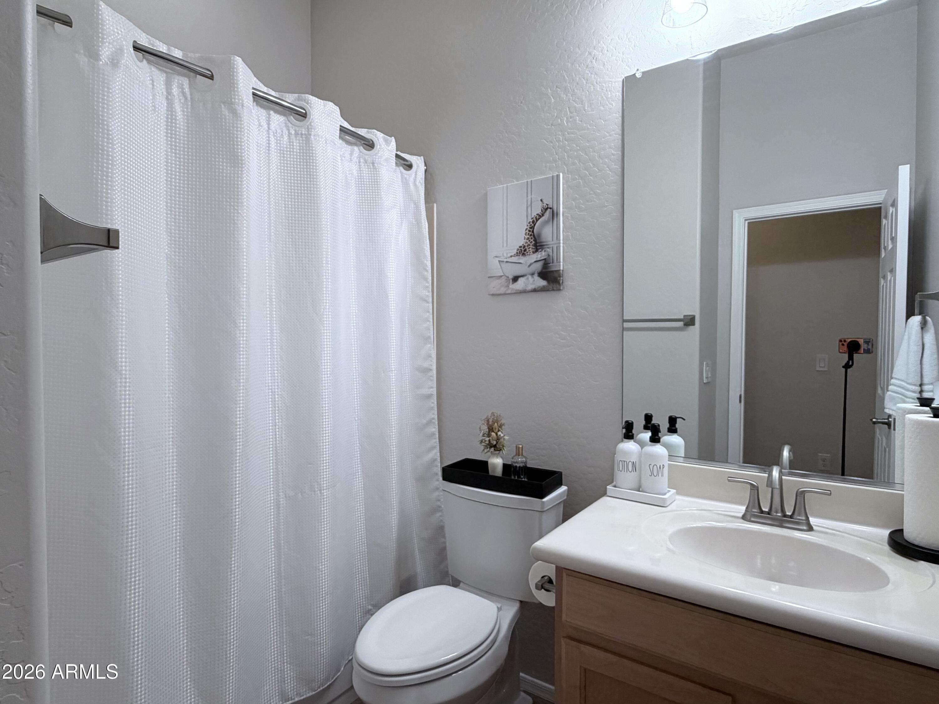 4329 West Summerside Road Laveen, AZ 85339 - Photo 37 of 59 Guest bath pic 1