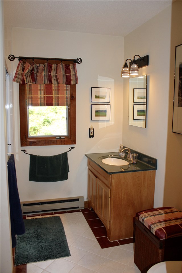 200 Jay Hill Road Hartford, VT 05059 - Photo 23 of 27 Gallery Image 23