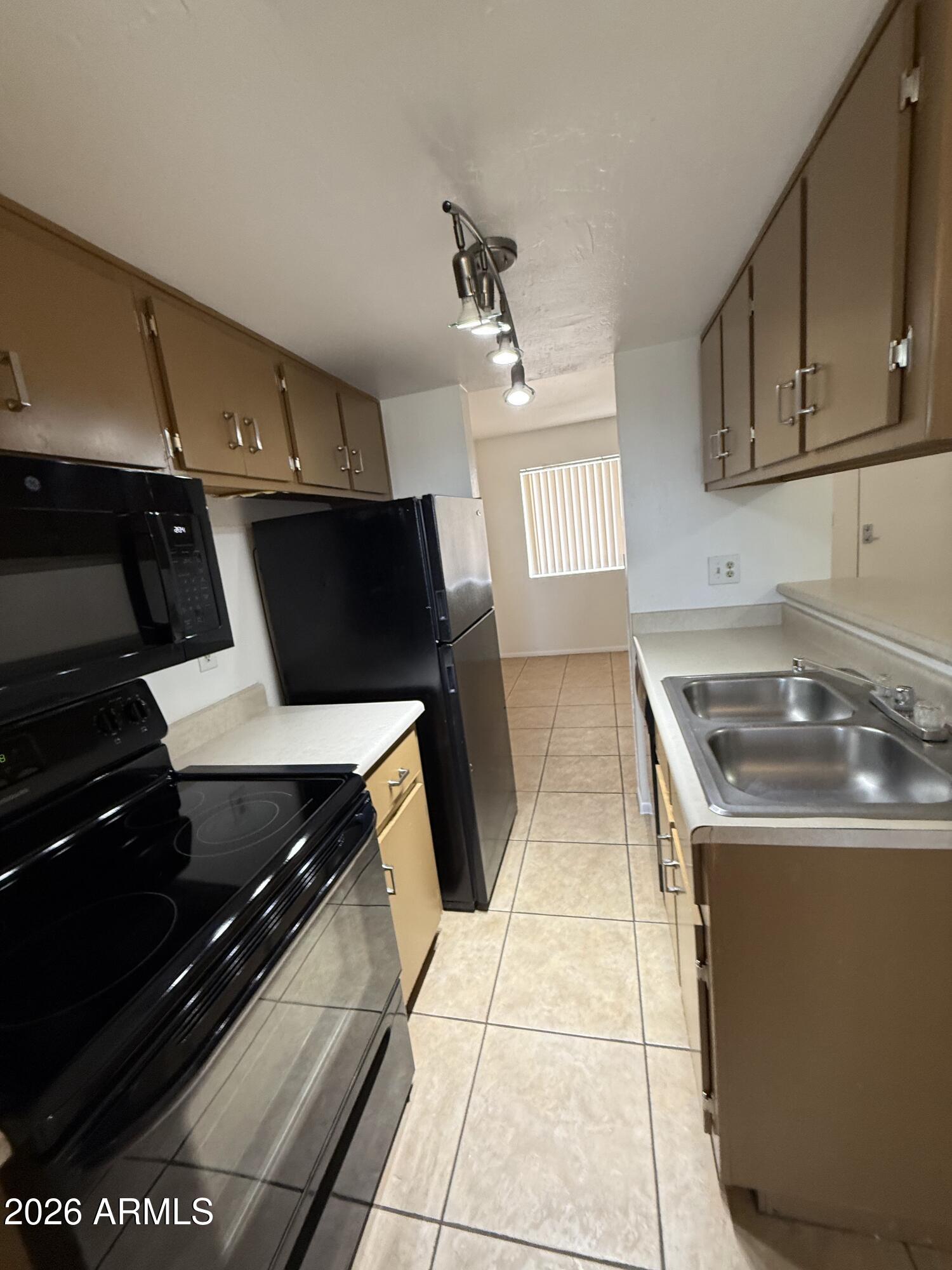 12123 West Bell Road, Unit 214 Surprise, AZ 85378 - Photo 11 of 42 IMG_5804