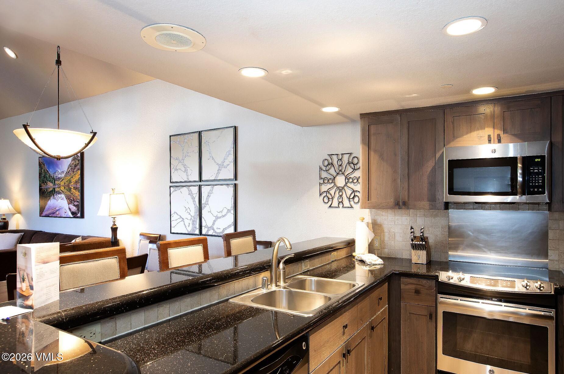 210 Offerson Road, Unit 3157 Beaver Creek, CO 81620 - Photo 13 of 36 0E7A0168-rw (14)