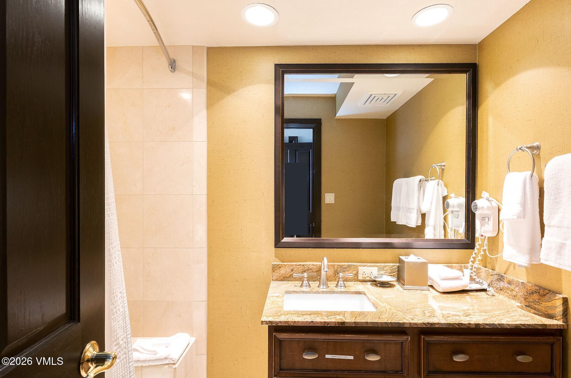 210 Offerson Road, Unit 3157 Beaver Creek, CO 81620 - Photo 24 of 36 0E7A0168-rw (26)