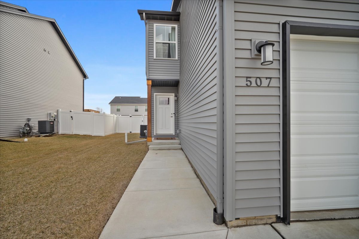 507 Wild Turkey Lane Normal, IL 61761 - Photo 2 of 34