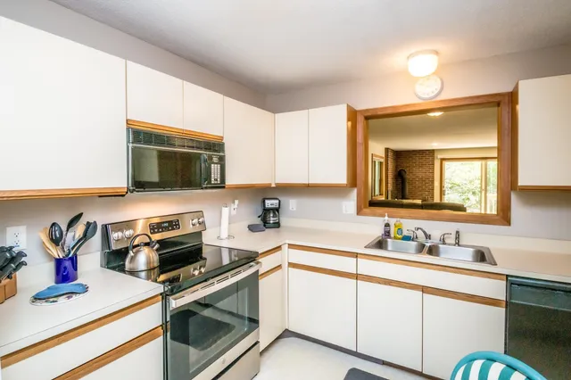 $350,000 | 17 Purple Finch Road, Unit 73, North Conway, NH 03860