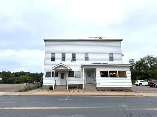 $975 | 118 Spring Street, Unit 2, Somerset, WI 54025