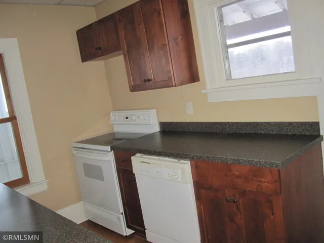 $975 | 118 Spring Street, Unit 2, Somerset, WI 54025