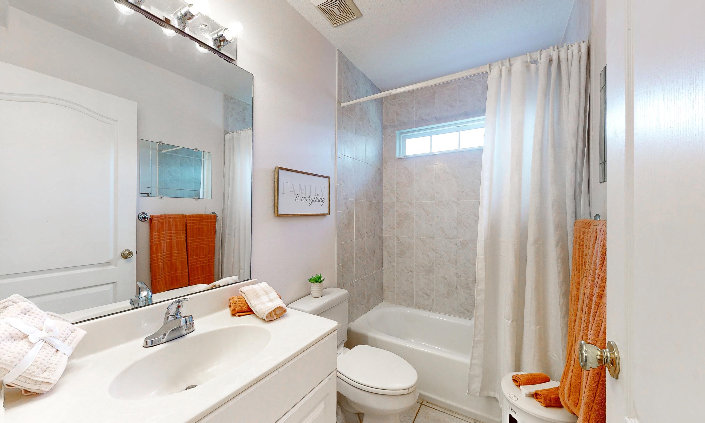 330 Segovia Road St. Augustine, FL 32086 - Photo 19 of 52 a bathroom with a sink a toilet and shower