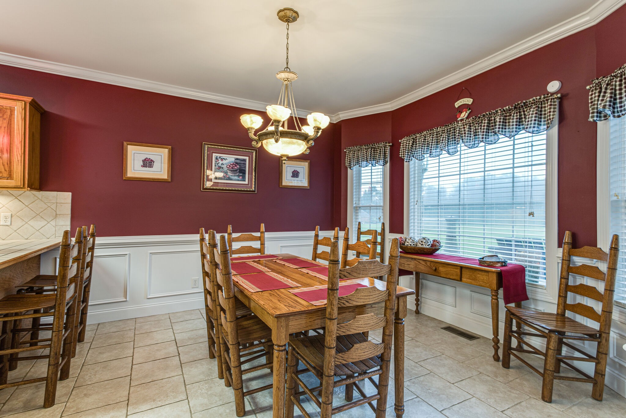 481 Matts Hollow Road Manchester, TN 37355 - Photo 20 of 42 a dining room with furniture and window
