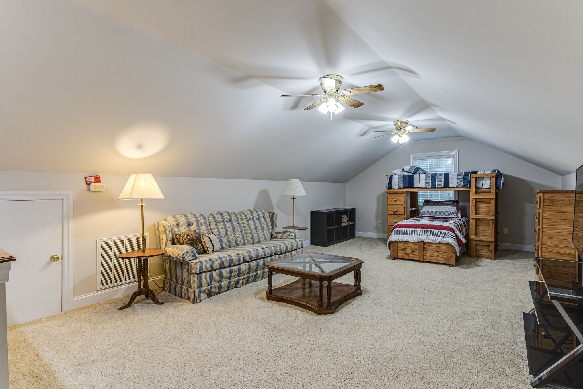 481 Matts Hollow Road Manchester, TN 37355 - Photo 32 of 42 a living room with furniture
