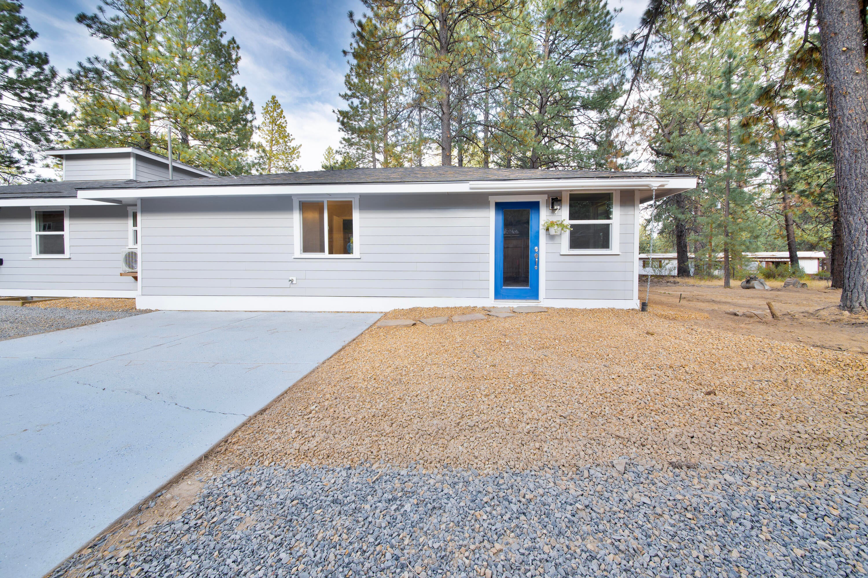 19341 Apache Road Bend, OR 97702 - Photo 4 of 28 ADU entry