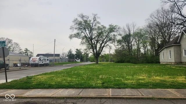 $13,000 | 403 West 17th Street, Anderson, IN 46016