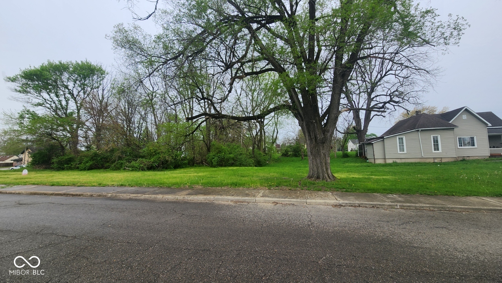 403 West 17th Street Anderson, IN 46016 - Photo 5 of 5