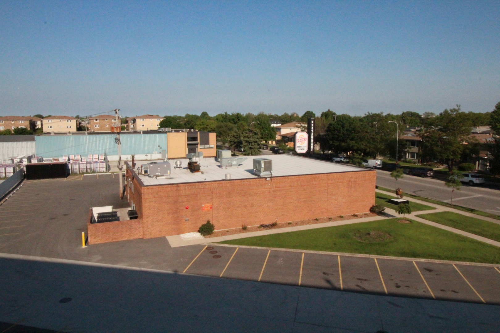 6248 South Gullikson Road, Unit 4E Chicago, IL 60638 - Photo 21 of 30 Gallery Image 21