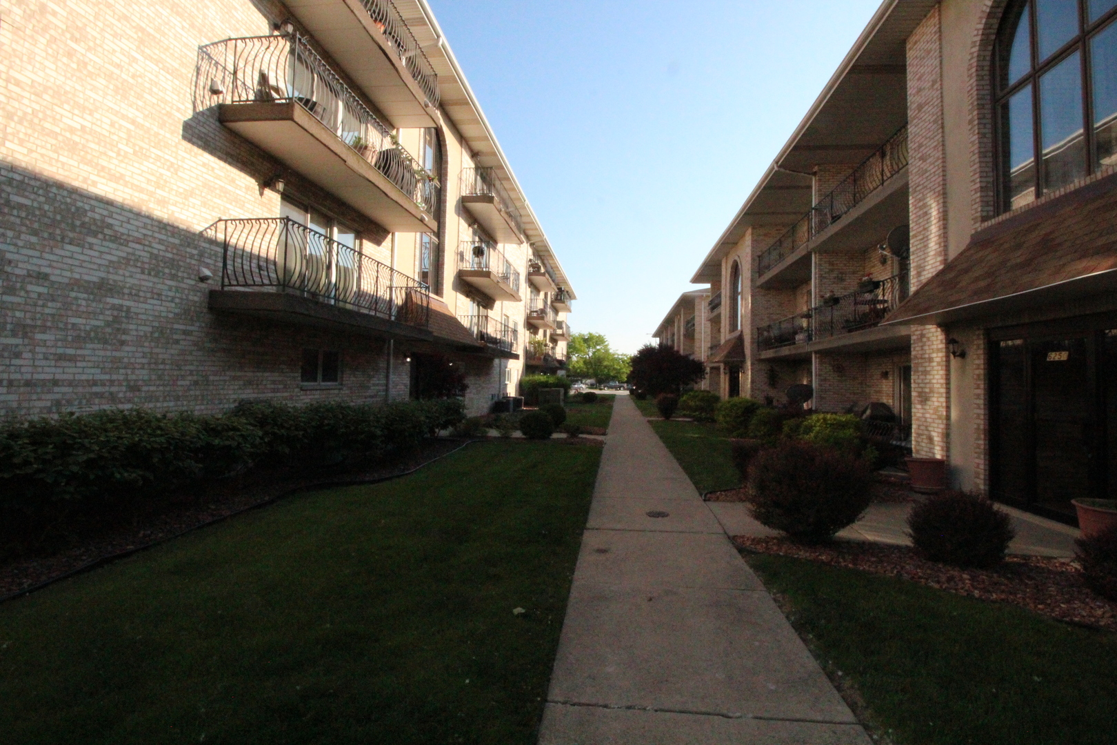 6248 South Gullikson Road, Unit 4E Chicago, IL 60638 - Photo 25 of 30 Gallery Image 25