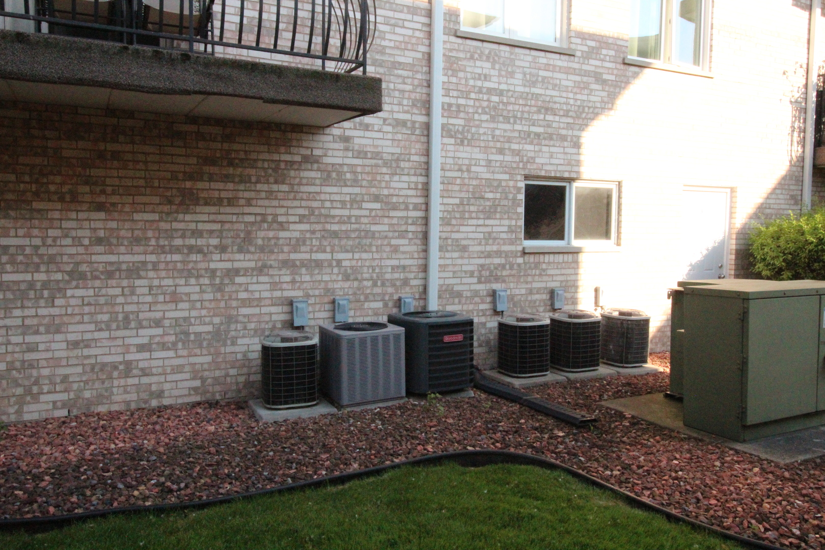 6248 South Gullikson Road, Unit 4E Chicago, IL 60638 - Photo 28 of 30 Gallery Image 28