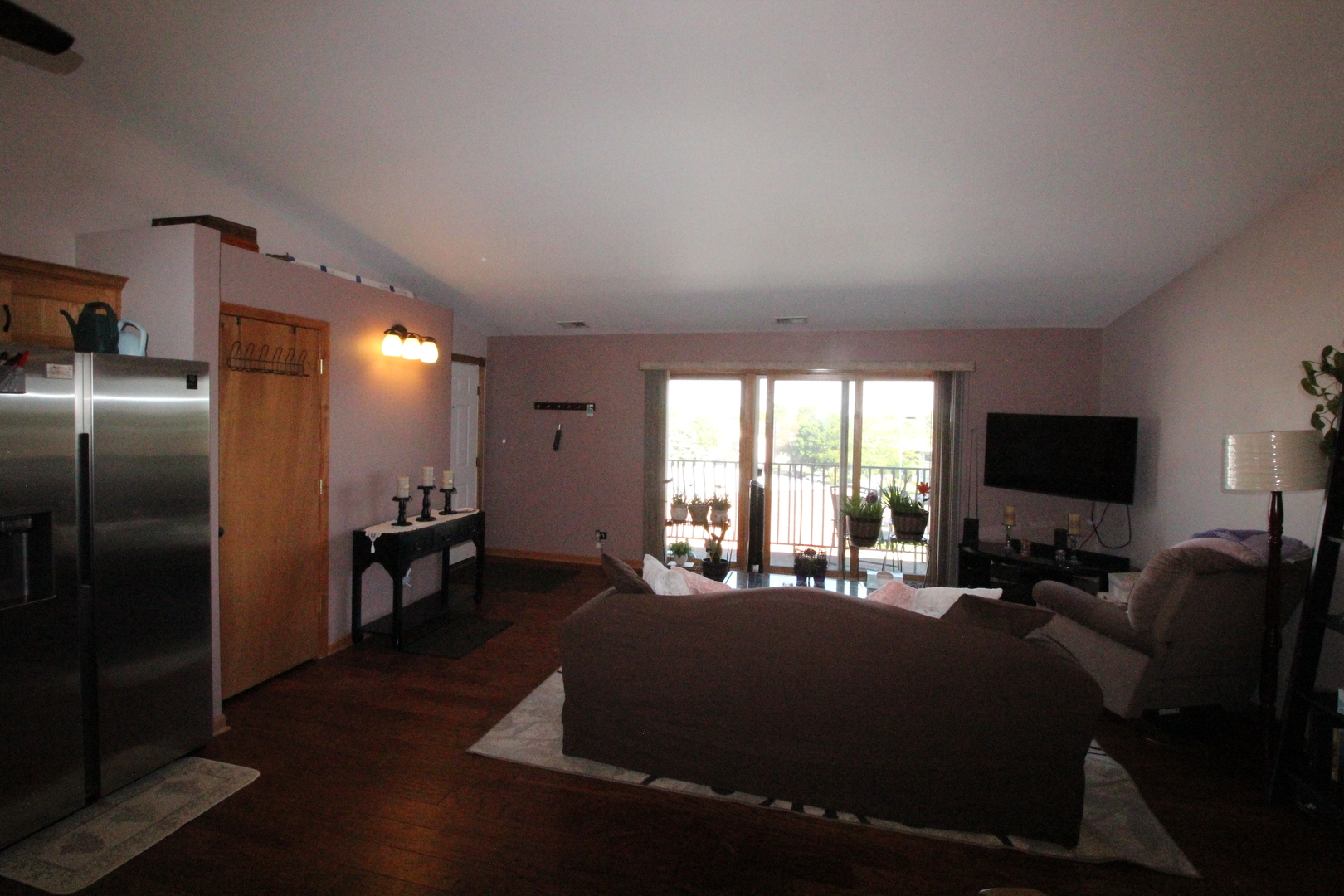 6248 South Gullikson Road, Unit 4E Chicago, IL 60638 - Photo 8 of 30 Gallery Image 8