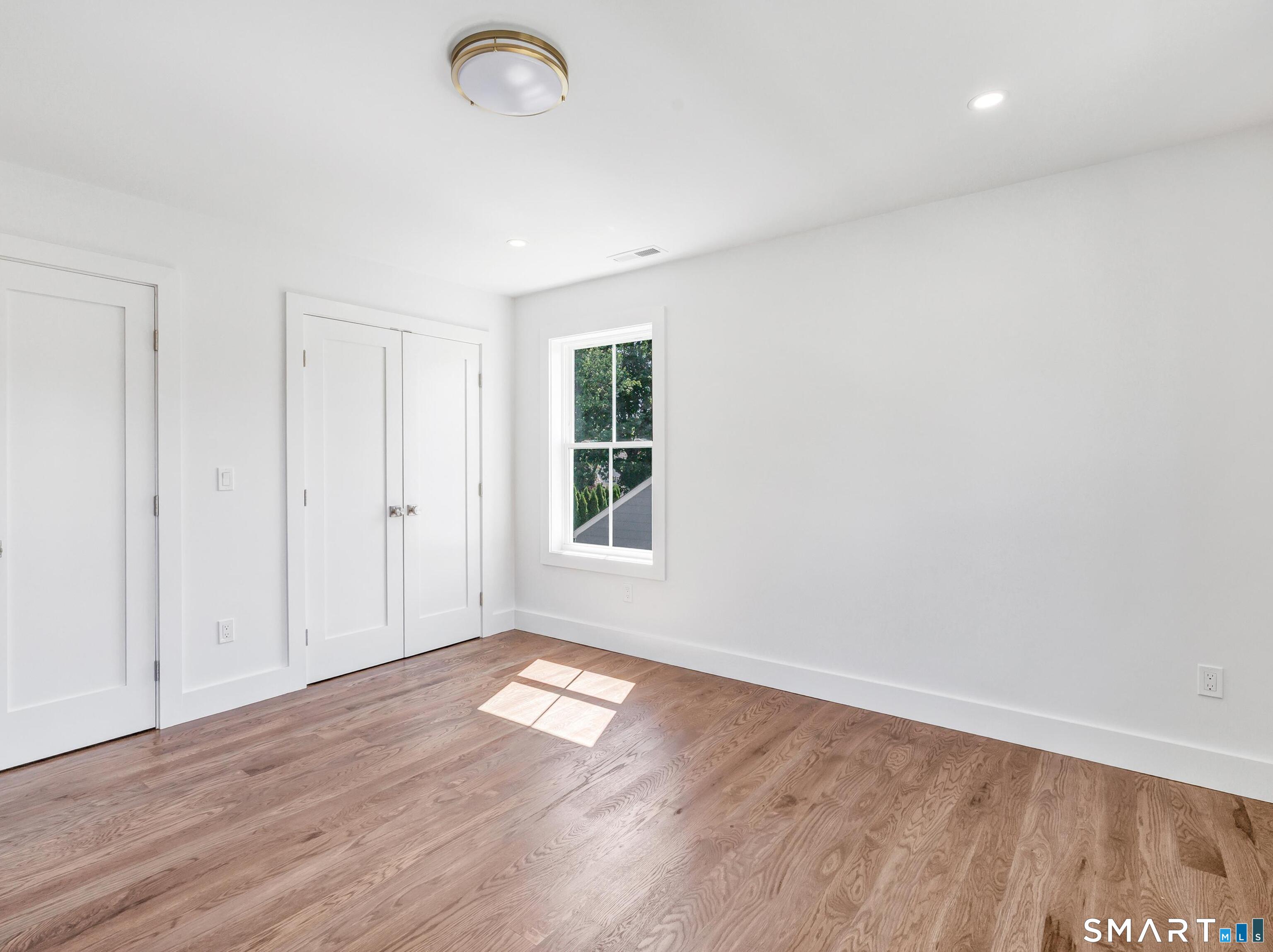 39 Commodore Place Milford, CT 06460 - Photo 29 of 40