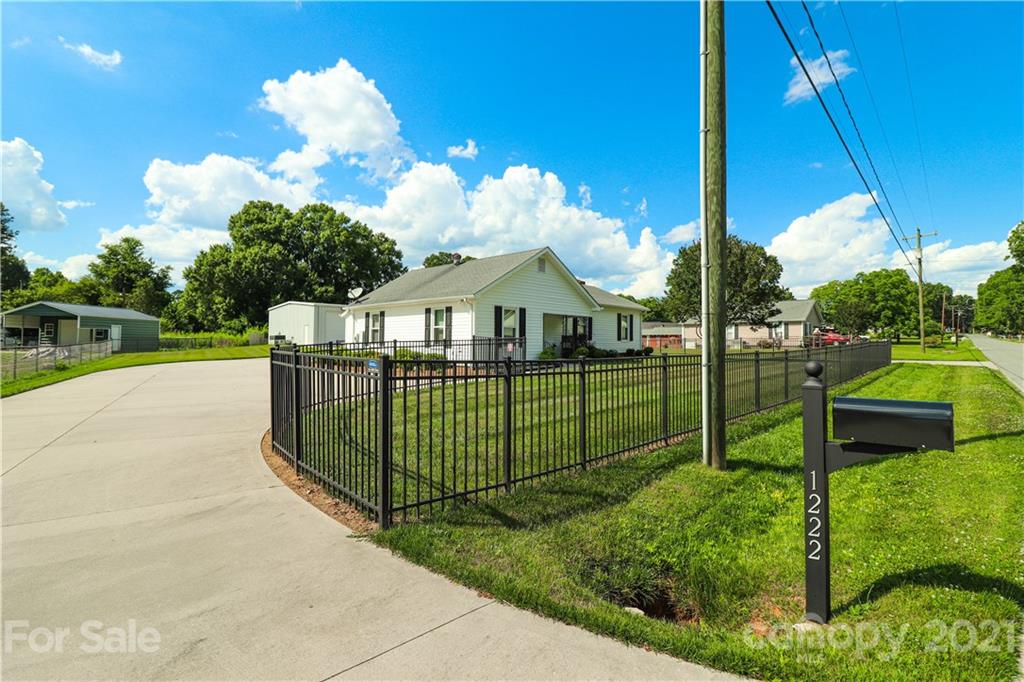 1222 Pump Station Road Kannapolis, NC 28081 - Photo 6 of 40 Gallery Image 6