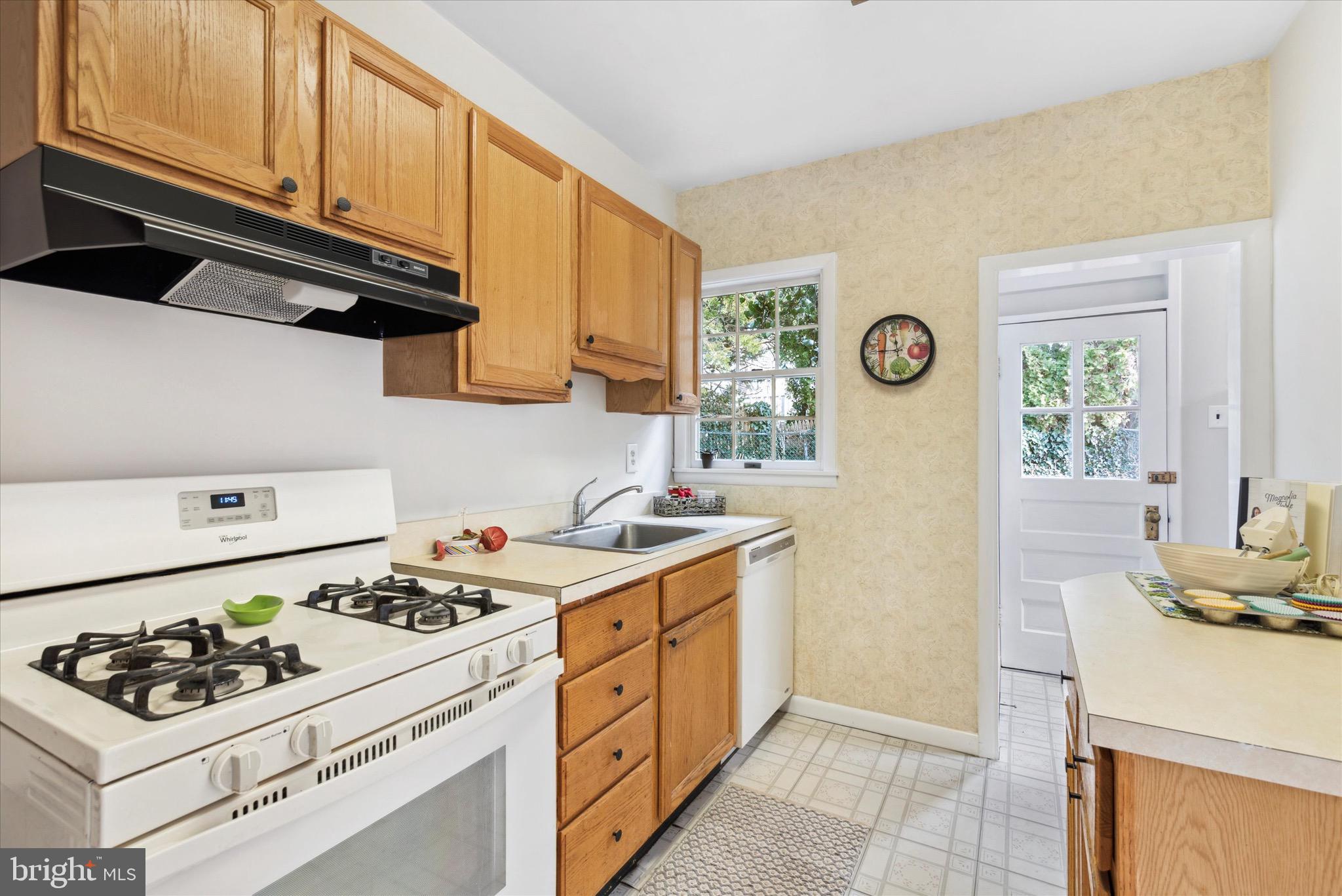 507 Kenilworth Road Merion Station, PA 19066 - Photo 13 of 27 Kitchen