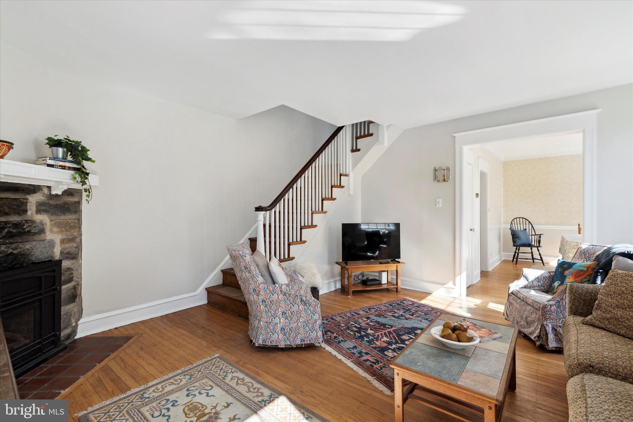 507 Kenilworth Road Merion Station, PA 19066 - Photo 7 of 27 Living Room