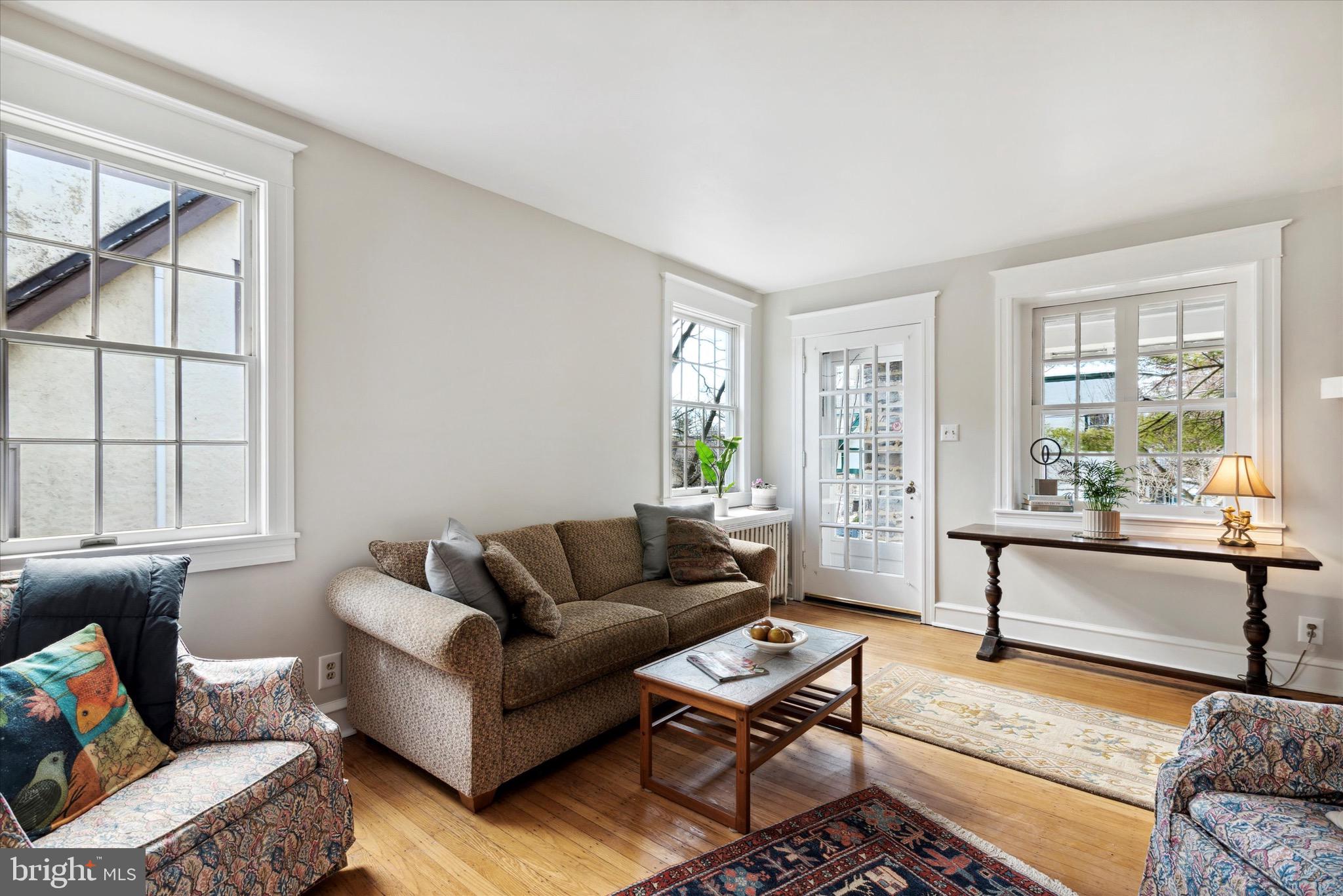 507 Kenilworth Road Merion Station, PA 19066 - Photo 9 of 27 Living Room