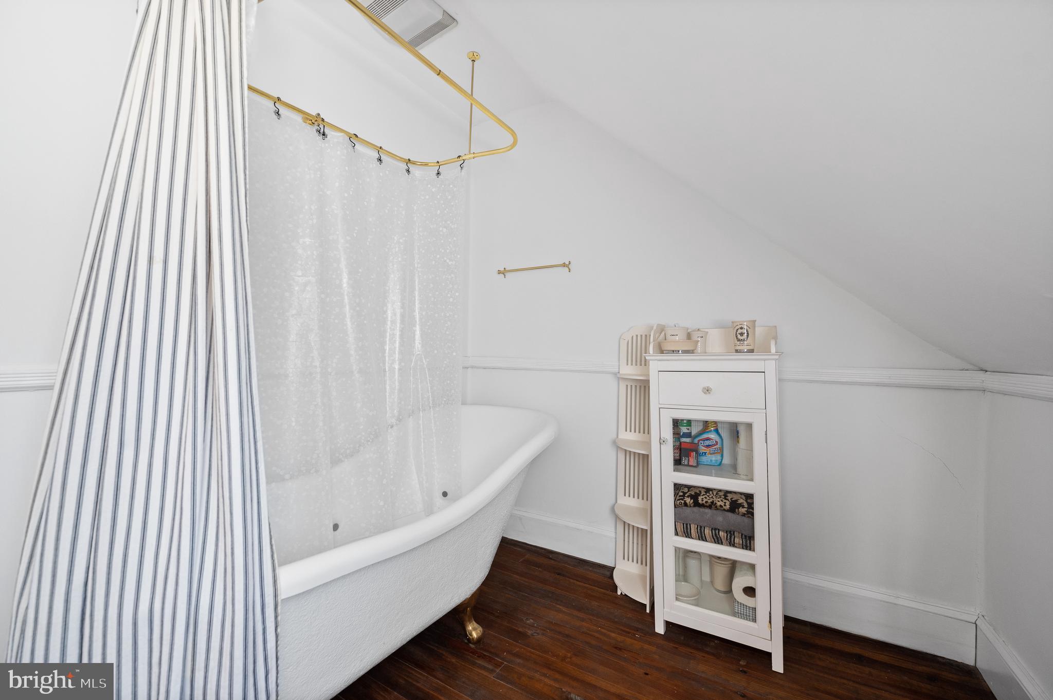 419 Conestoga Road Wayne, PA 19087 - Photo 30 of 38 Bathroom