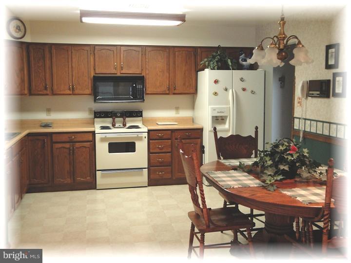 697 East Christine Road Nottingham, PA 19362 - Photo 6 of 9 Kitchen
