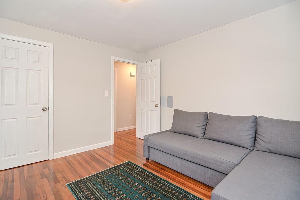 114 Brook Avenue Riverside, RI 02915 - Photo 17 of 39 Gallery Image 17