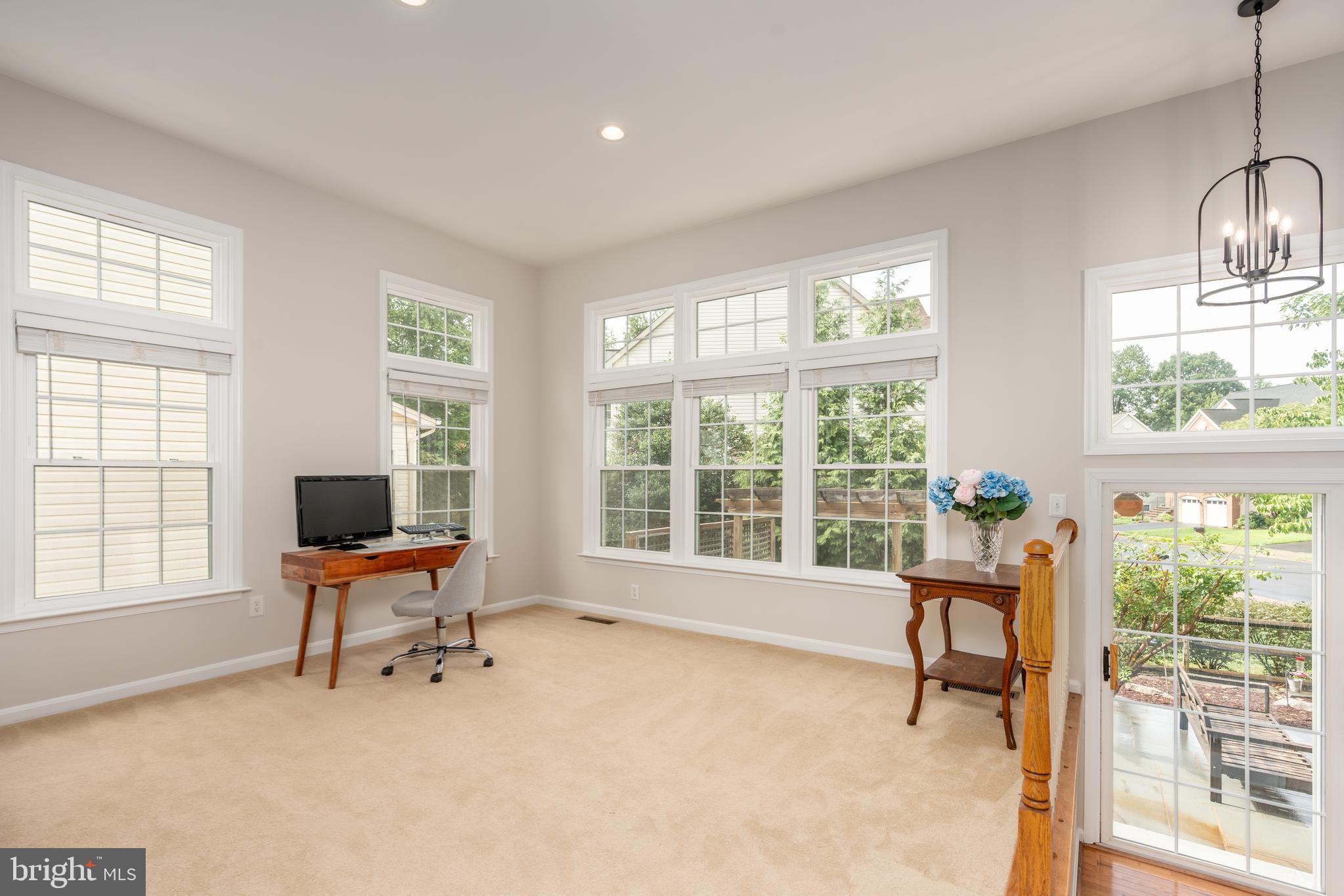 47543 Rippling Drive Sterling, VA 20165 - Photo 13 of 52 Breakfast Room/Flex Space