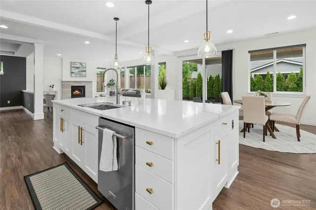 $2,200,000 | 15013 126th Avenue Northeast, Woodinville, WA 98072