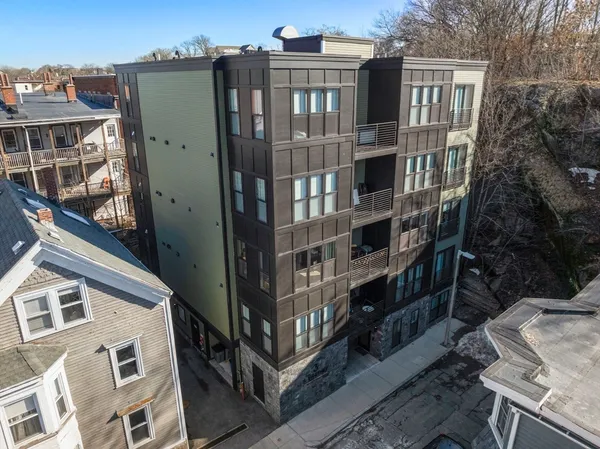 $1,150,000 | 3 South Whitney Street, Unit 4, Boston, MA 02120
