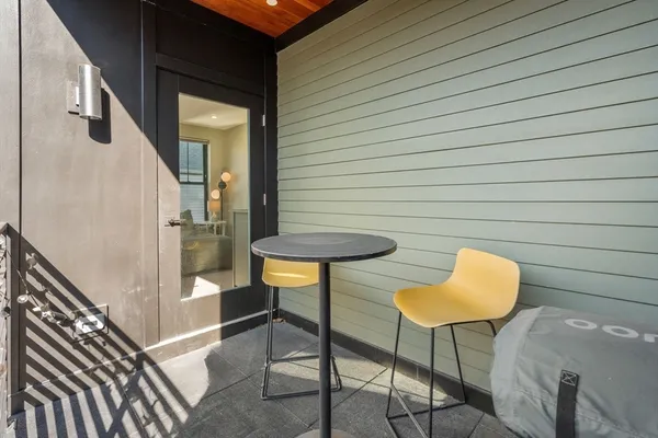 $1,150,000 | 3 South Whitney Street, Unit 4, Boston, MA 02120