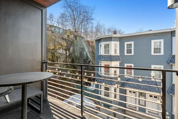$1,150,000 | 3 South Whitney Street, Unit 4, Boston, MA 02120