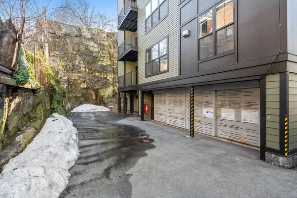 $1,150,000 | 3 South Whitney Street, Unit 4, Boston, MA 02120