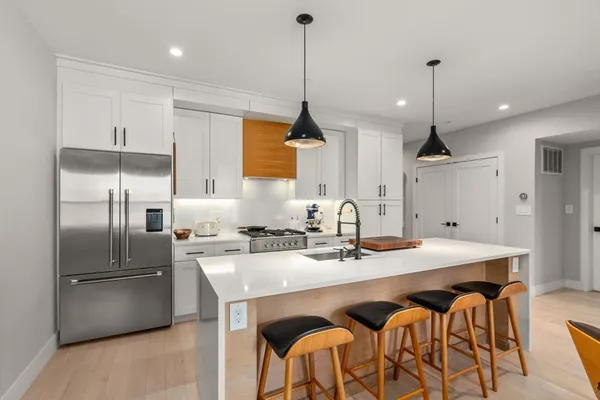 $1,150,000 | 3 South Whitney Street, Unit 4, Boston, MA 02120