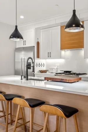 $1,150,000 | 3 South Whitney Street, Unit 4, Boston, MA 02120