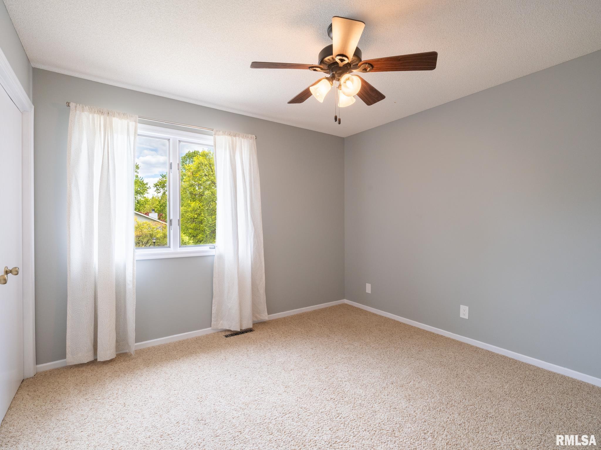 6607 North Camelot Road Peoria, IL 61615 - Photo 30 of 75
