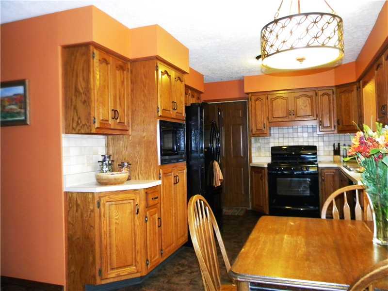 418 East Stop 13 Road Indianapolis, IN 46227 - Photo 4 of 22 Gallery Image 4